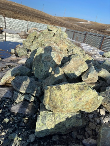 Камни для ландшафтного дизайна зелёные 10-60 килограмм купить в Тобольске