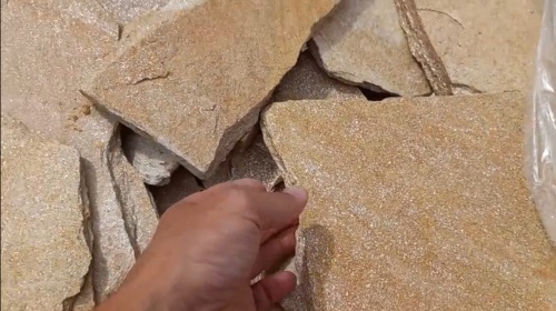 Плитняк златолит жёлтый золотистый для отмостки купить в Тобольске