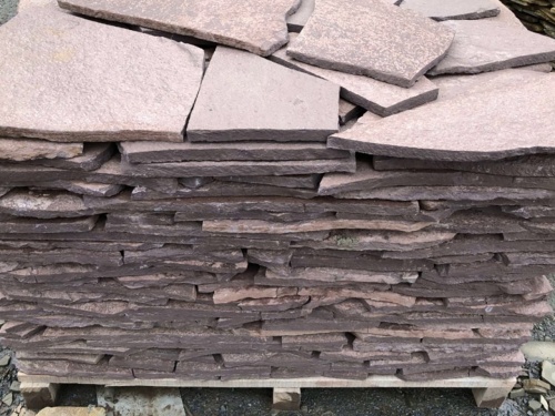 Плитняк лемезит бордовый для облицовки цоколя 20-25 мм  купить в Тобольске