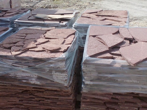 Плитняк лемезит бордовый для облицовки цоколя 20-25 мм  купить в Тобольске