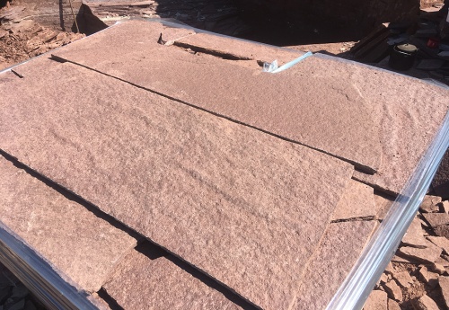 Плитняк лемезит бордовый для цоколя 1,5-2 см купить в Тобольске