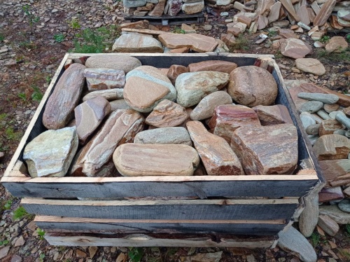 Златолит жёлтый, жёлто-зелёный глыбки и валуны для ланшафтного дизайна купить в Тобольске